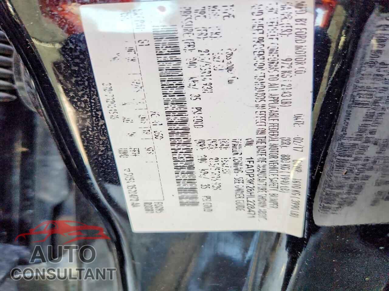 FORD FOCUS 2017 - 1FADP3K28HL228471