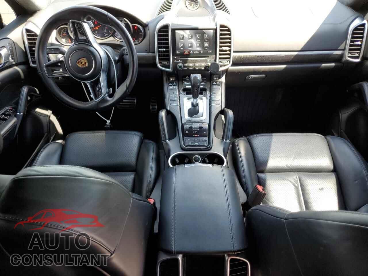 PORSCHE CAYENNE 2017 - WP1AD2A22HLA82245
