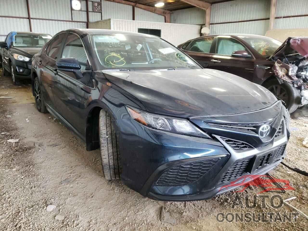 TOYOTA CAMRY 2021 - 4T1G11AK8MU538795