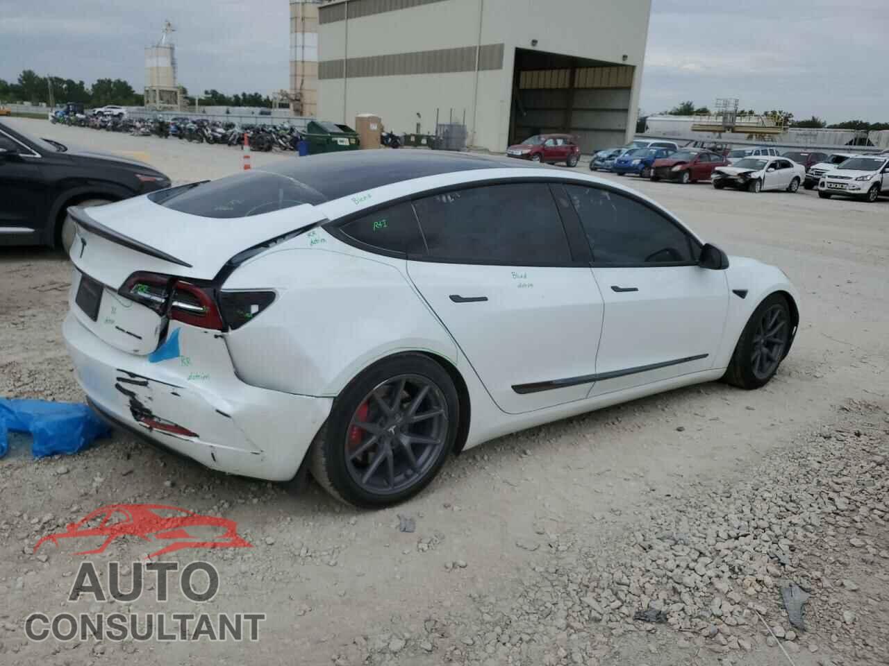 TESLA MODEL 3 2022 - 5YJ3E1EB2NF166155