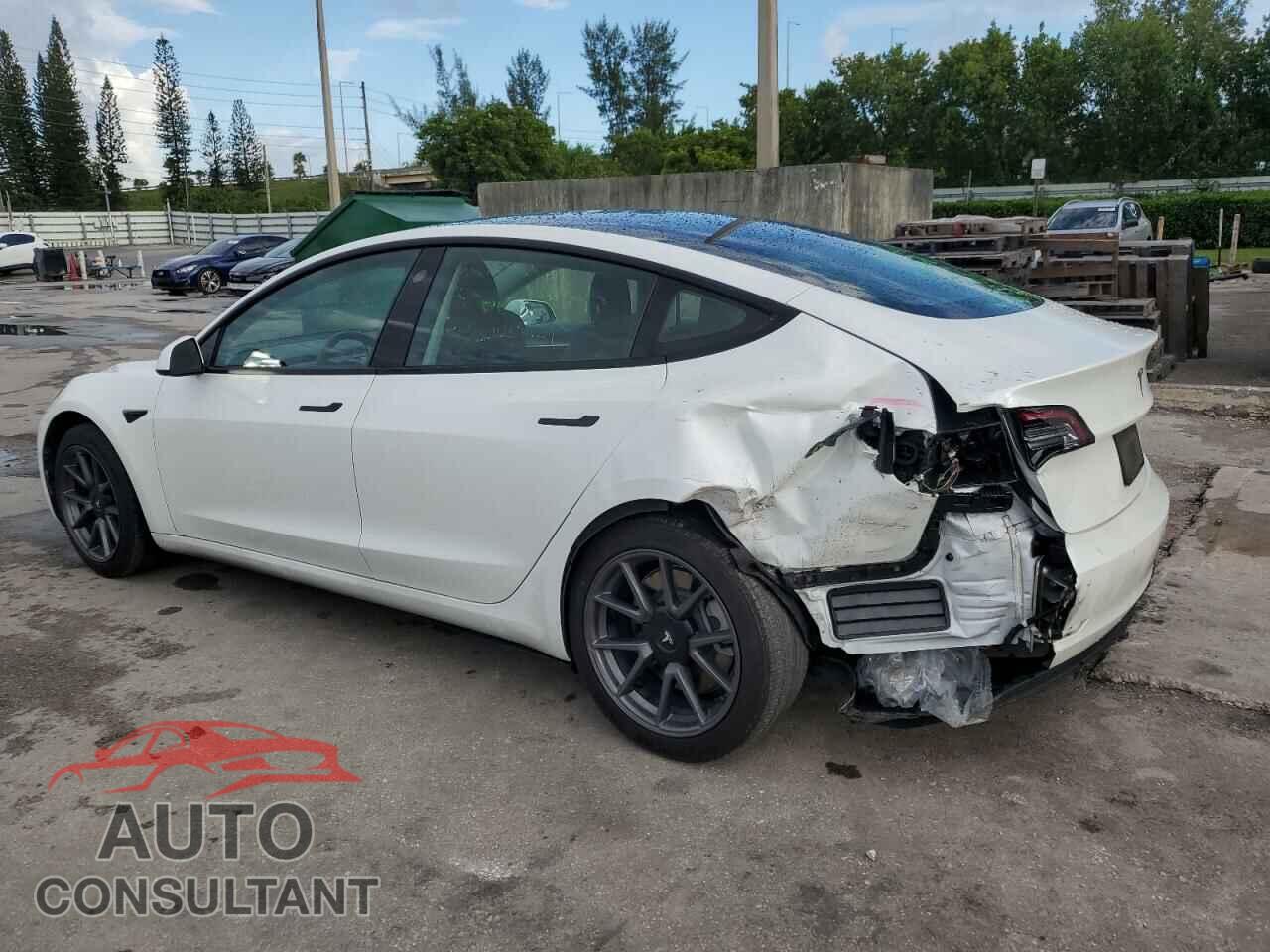 TESLA MODEL 3 2021 - 5YJ3E1EA8MF057933