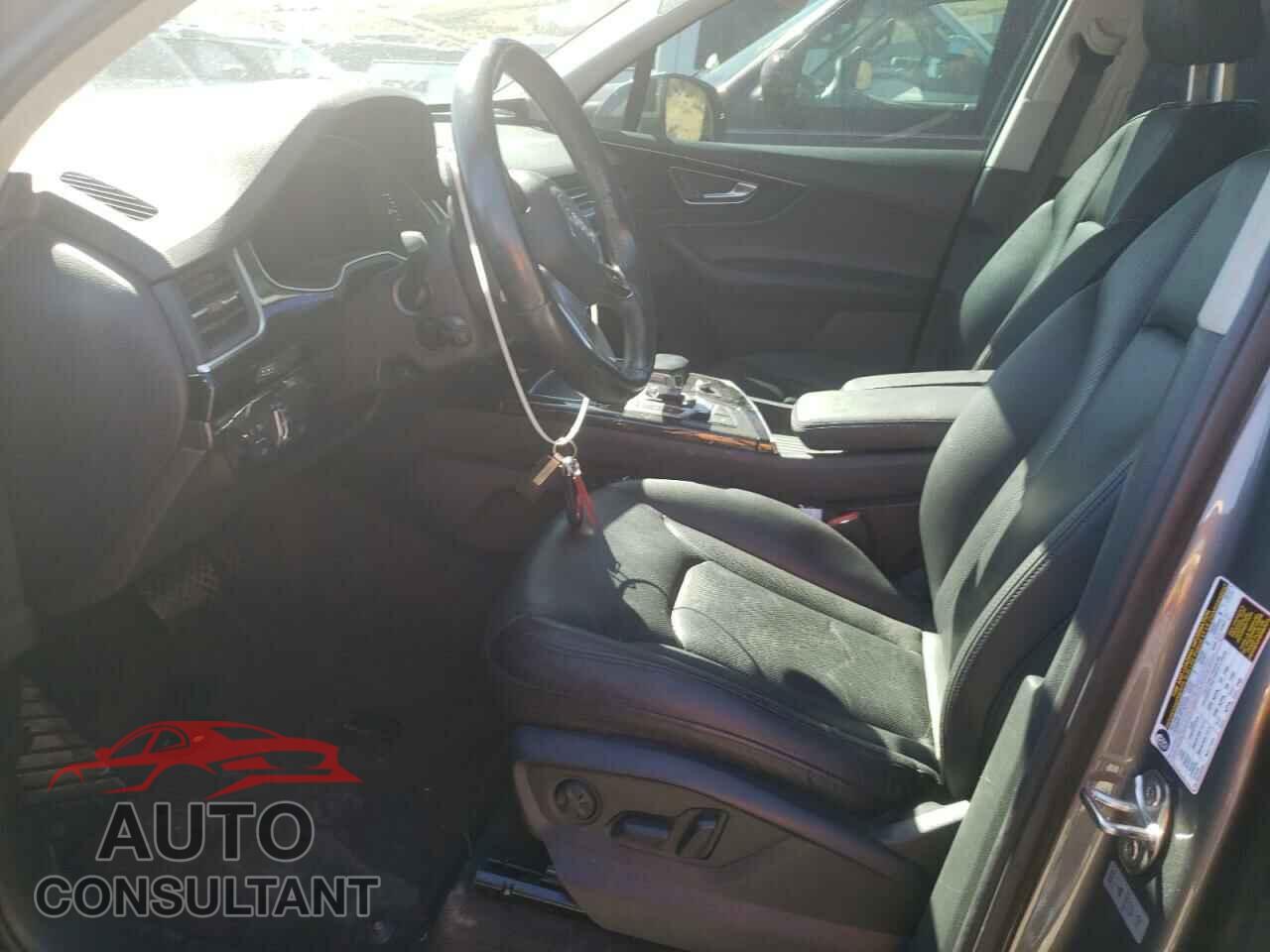 AUDI Q7 2017 - WA1LAAF75HD001292