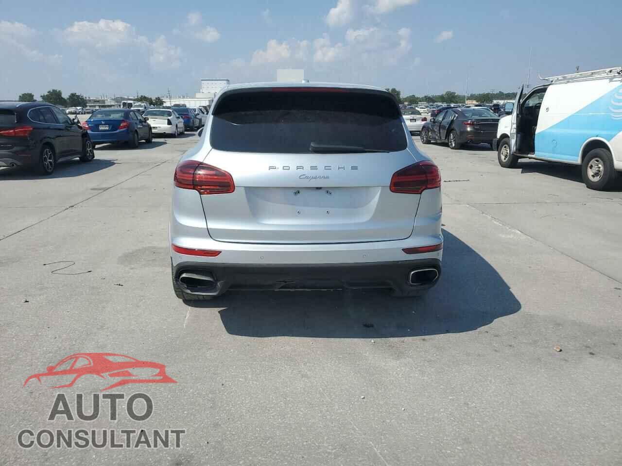 PORSCHE CAYENNE 2017 - WP1AA2A25HKA86482