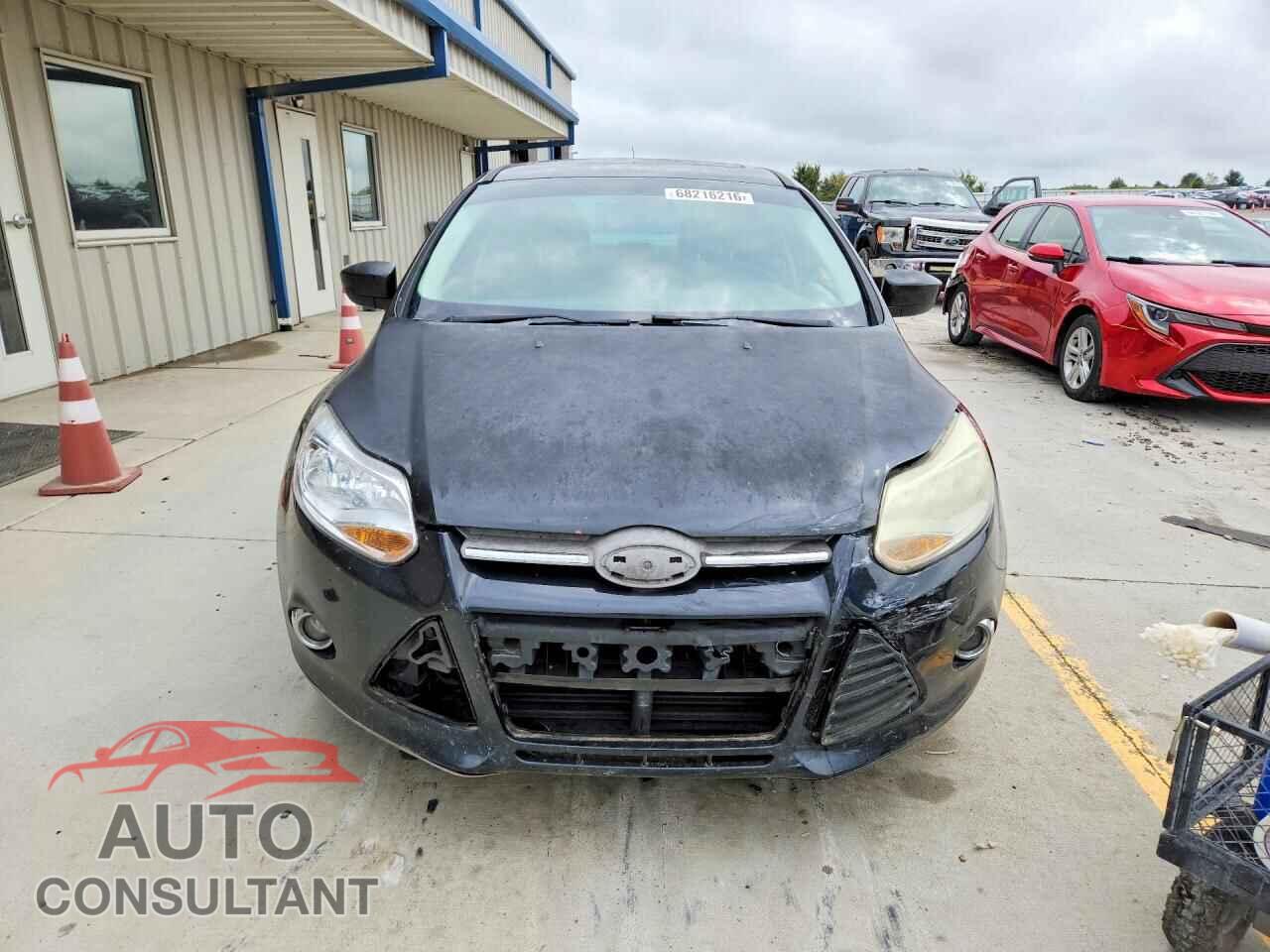 FORD FOCUS 2012 - 1FAHP3F22CL323144