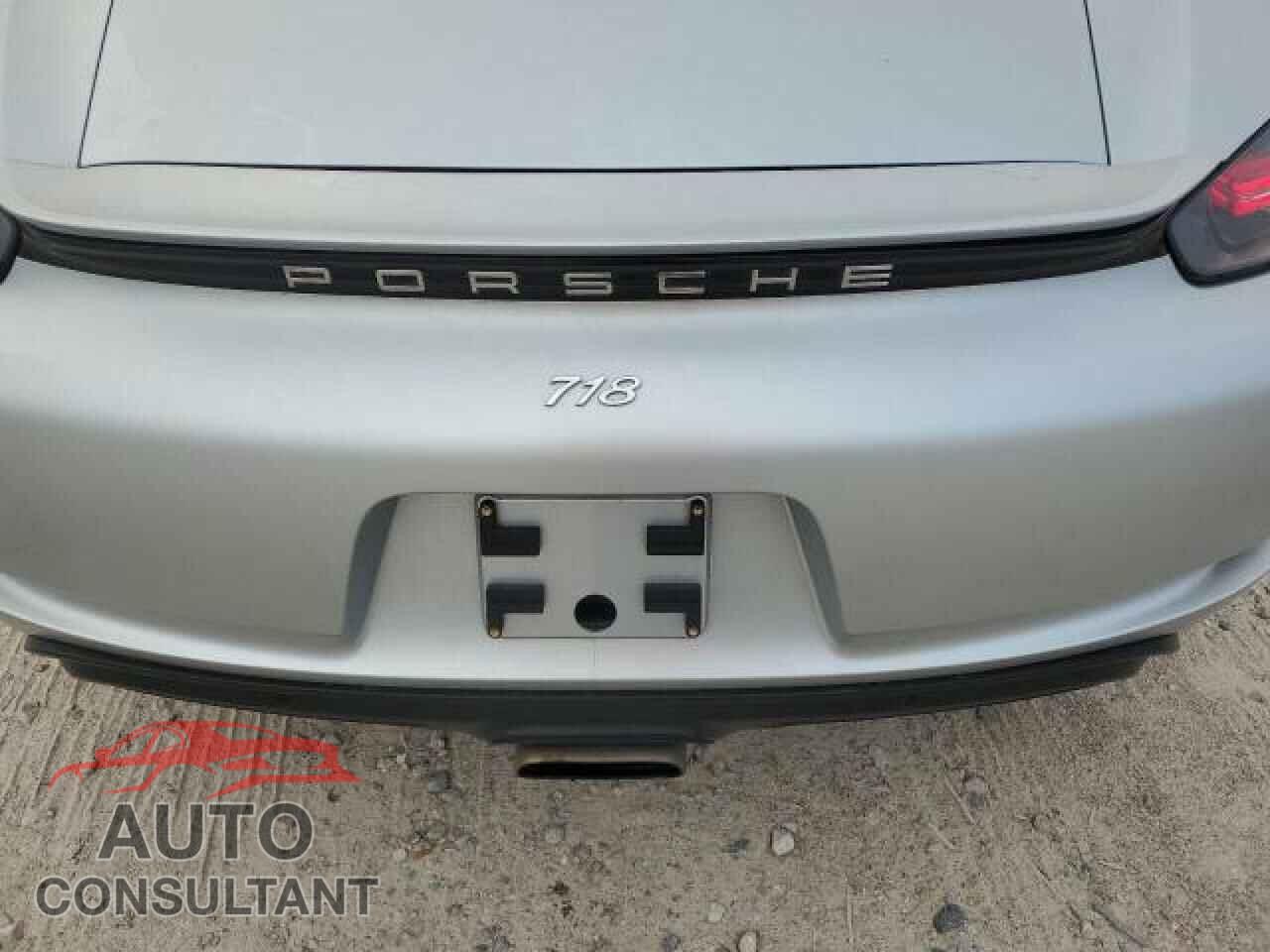 PORSCHE CAYMAN 2017 - WP0AA2A81HK270176