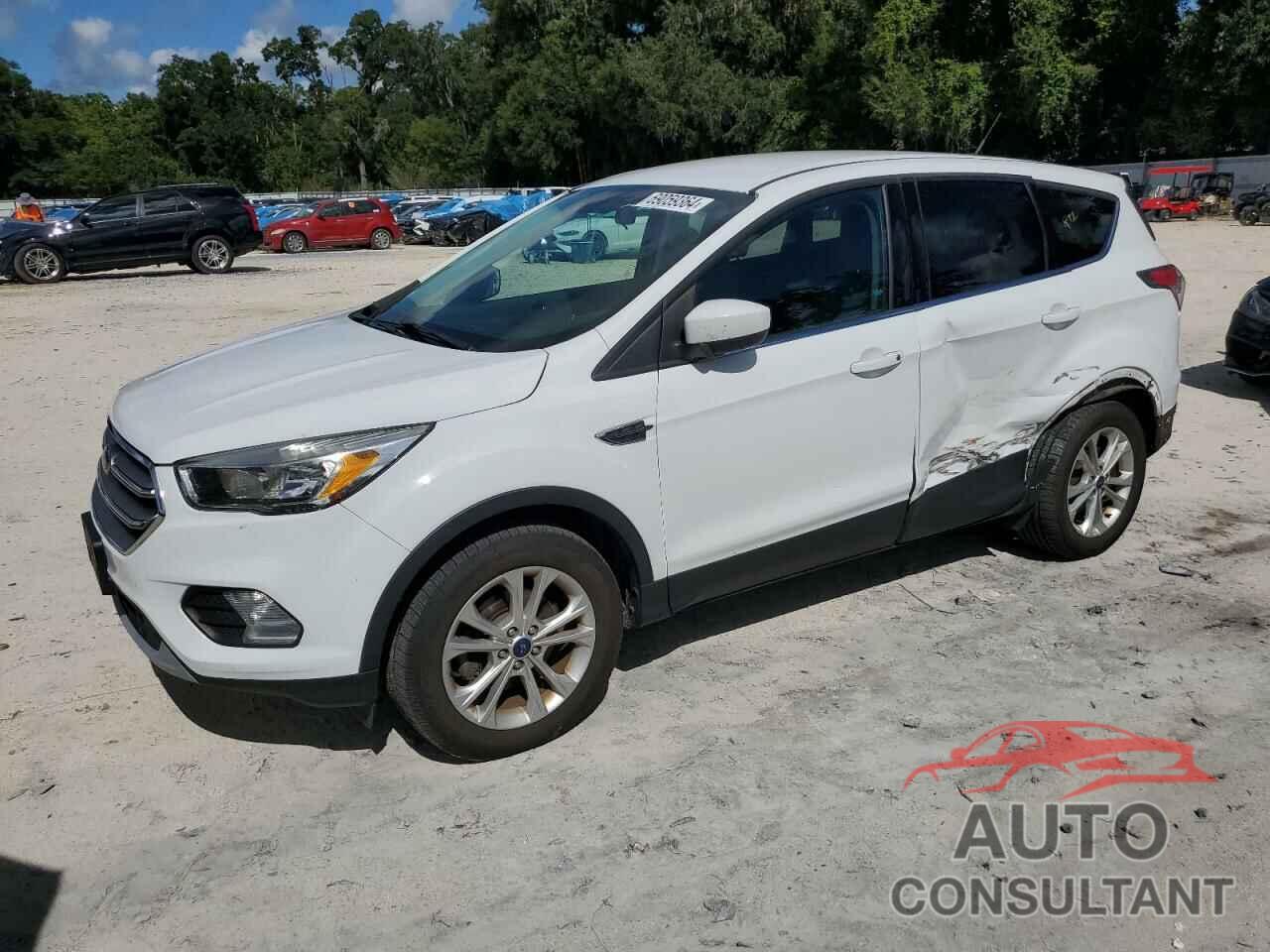 FORD ESCAPE 2017 - 1FMCU0GD3HUA52457