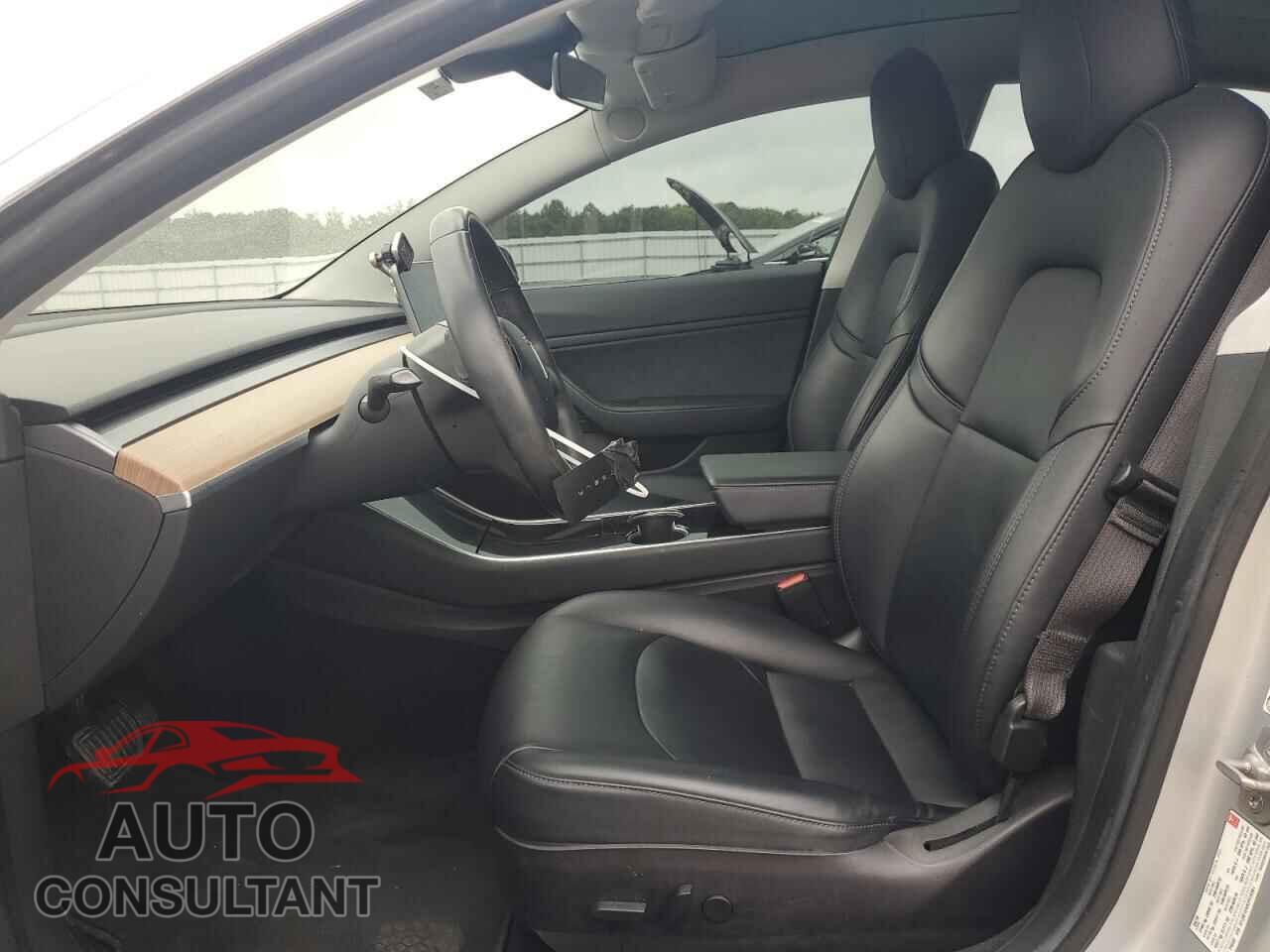 TESLA MODEL 3 2018 - 5YJ3E1EA9JF015301