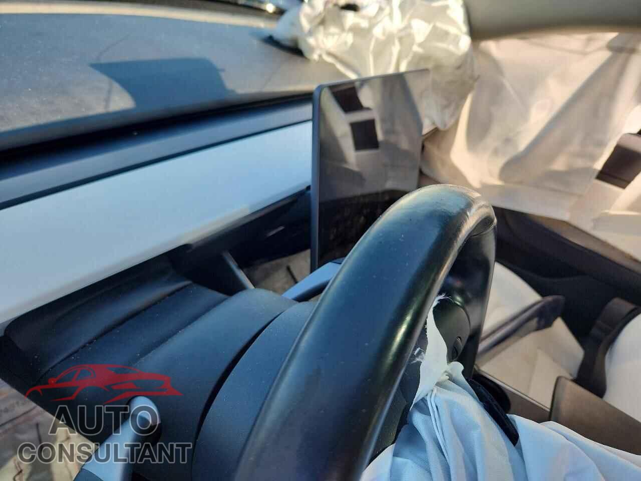 TESLA MODEL 3 2018 - 5YJ3E1EB7JF096470