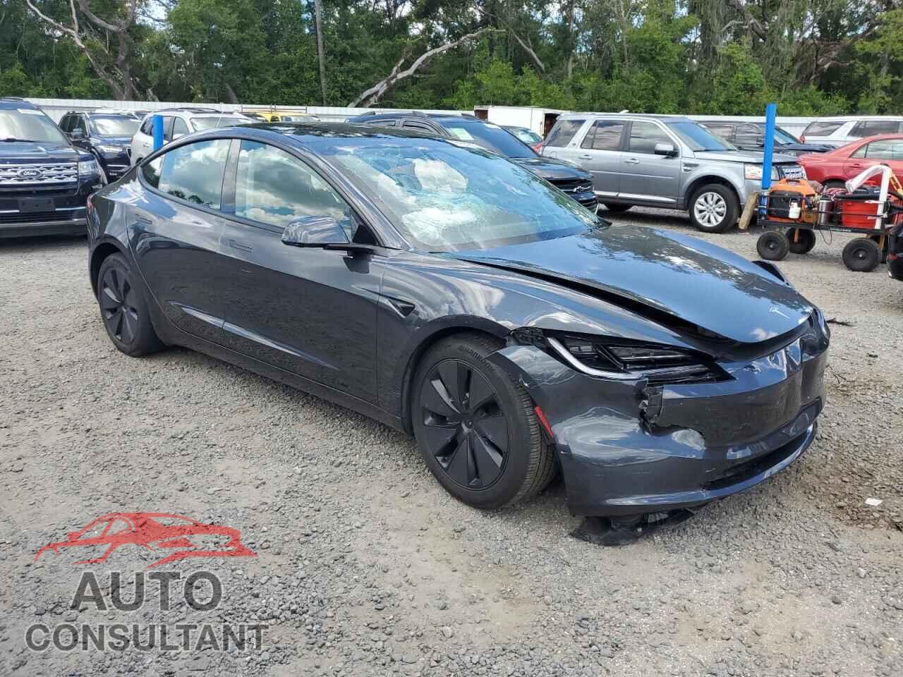 TESLA MODEL 3 2024 - 5YJ3E1EAXRF717526