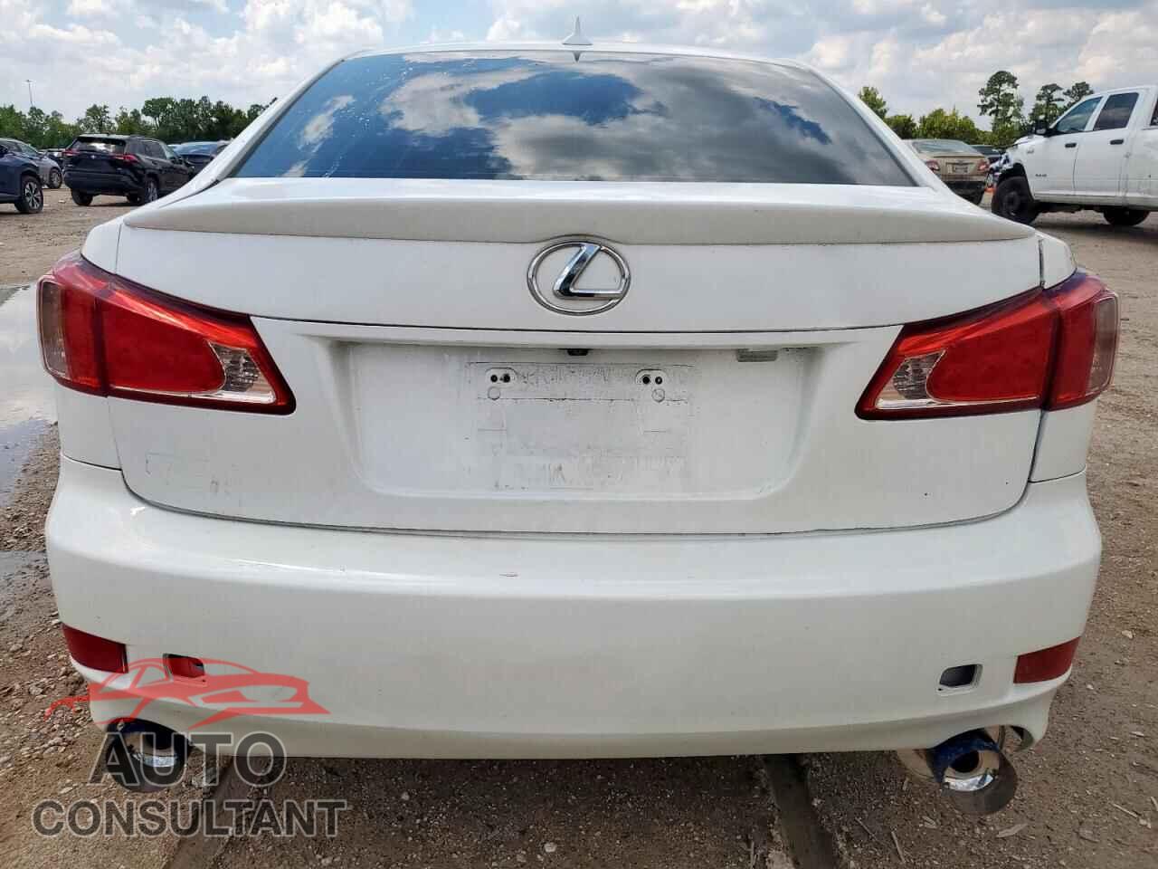 LEXUS IS 2012 - JTHBF5C21C5157236
