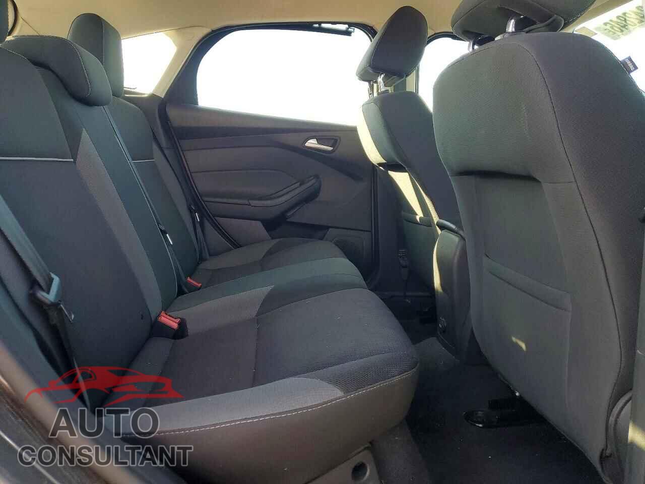 FORD FOCUS 2013 - 1FADP3K26DL383188