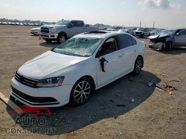 VOLKSWAGEN JETTA 2017 - 3VWDB7AJ4HM399545