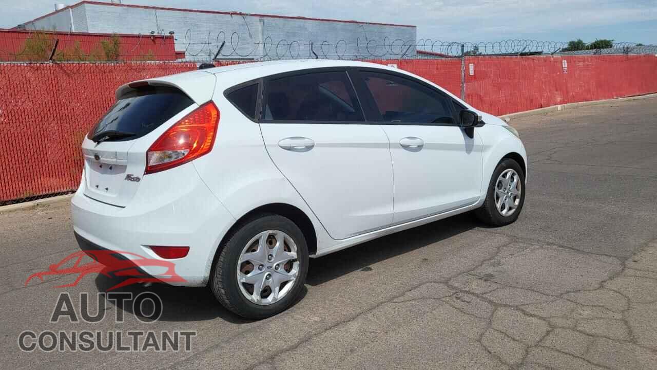 FORD FIESTA 2013 - 3FADP4EJ2DM109977