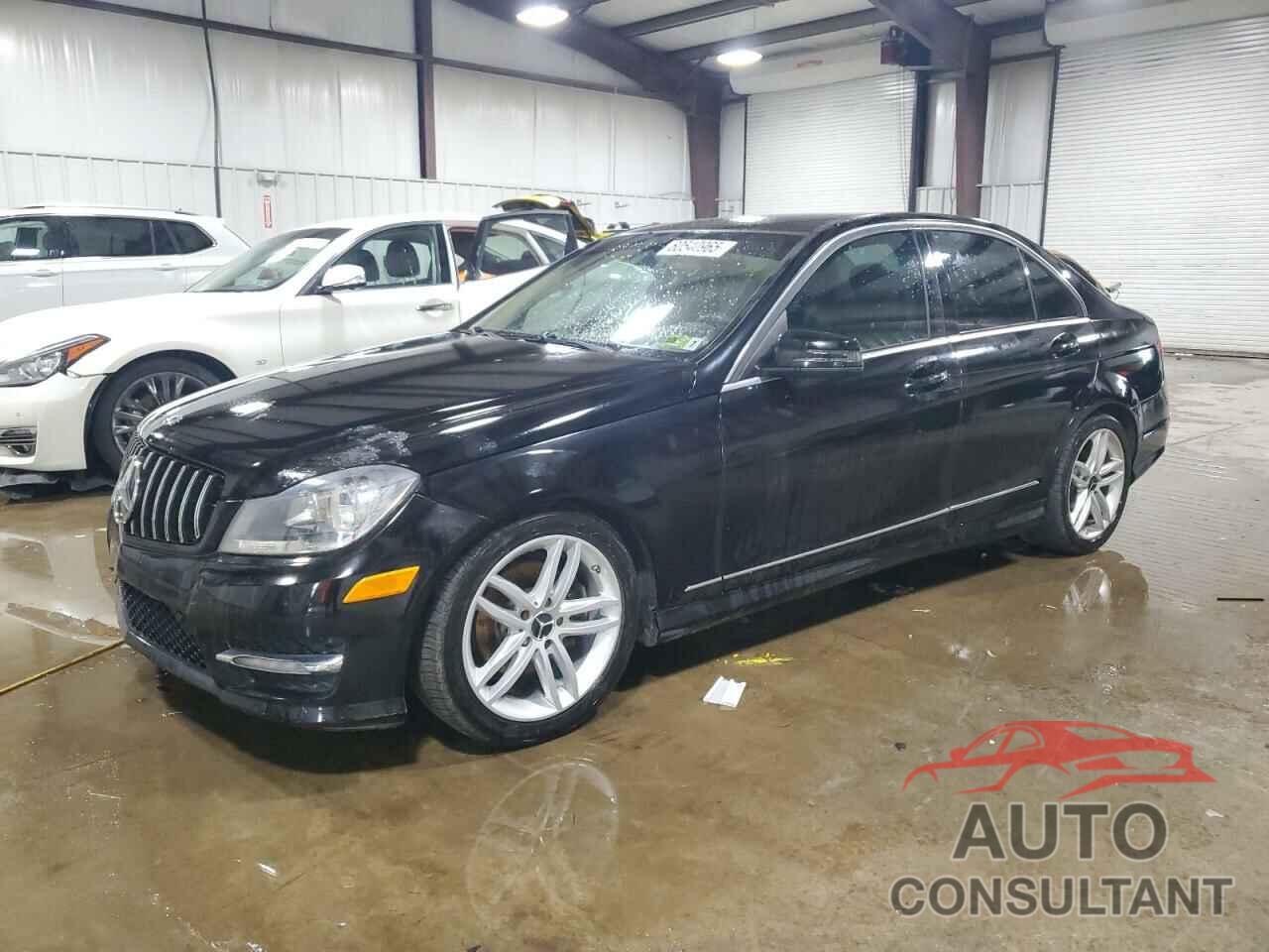 MERCEDES-BENZ C-CLASS 2012 - WDDGF8BB1CR204953