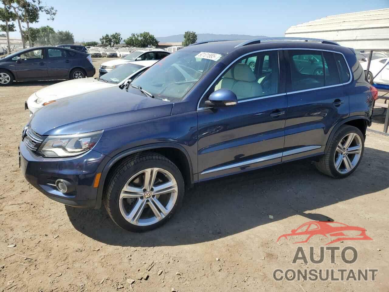 VOLKSWAGEN TIGUAN 2015 - WVGAV7AX2FW094359