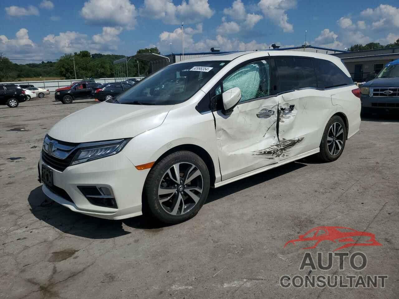 HONDA ODYSSEY 2018 - 5FNRL6H97JB041622