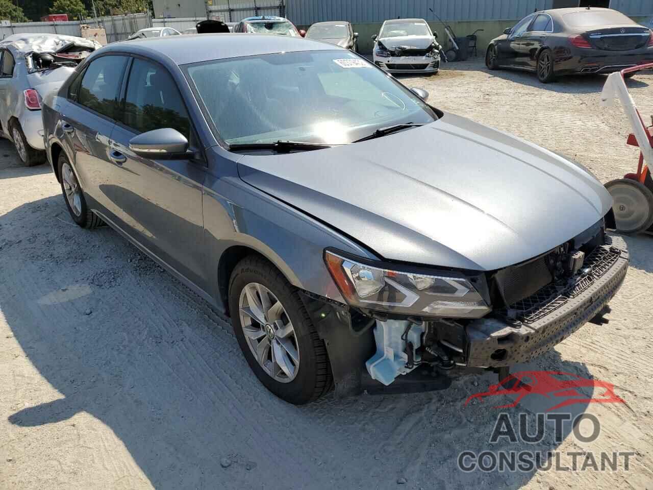 VOLKSWAGEN PASSAT 2018 - 1VWAA7A32JC010755