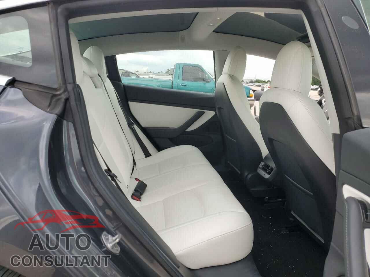 TESLA MODEL 3 2018 - 5YJ3E1EB2JF169809
