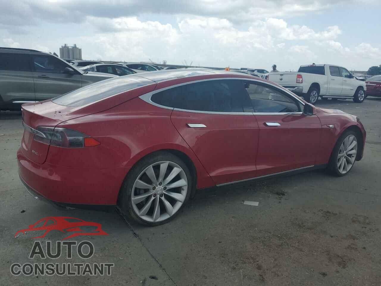 TESLA MODEL S 2013 - 5YJSA1AG7DFP12228
