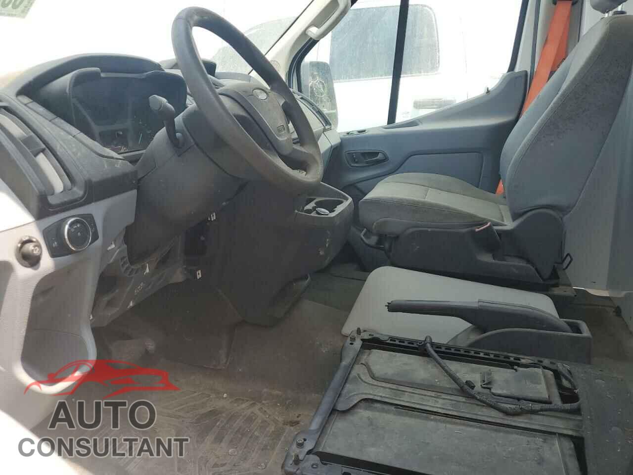 FORD TRANSIT 2019 - 1FTYE2CM5KKB67895