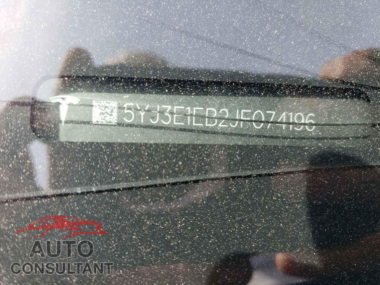 TESLA MODEL 3 2018 - 5YJ3E1EB2JF074196