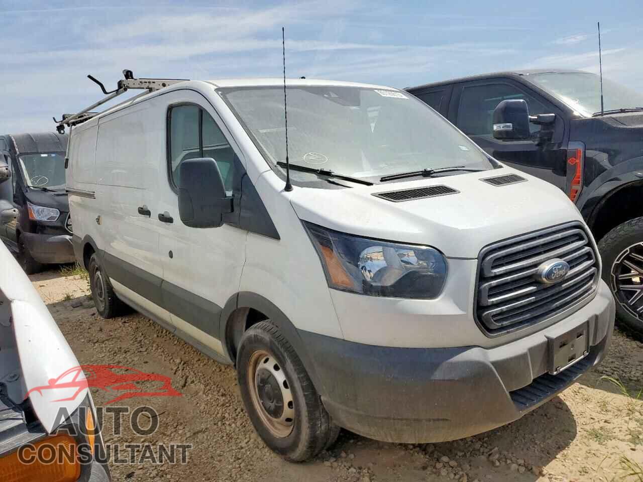 FORD TRANSIT 2019 - 1FTYE1YM5KKA79013