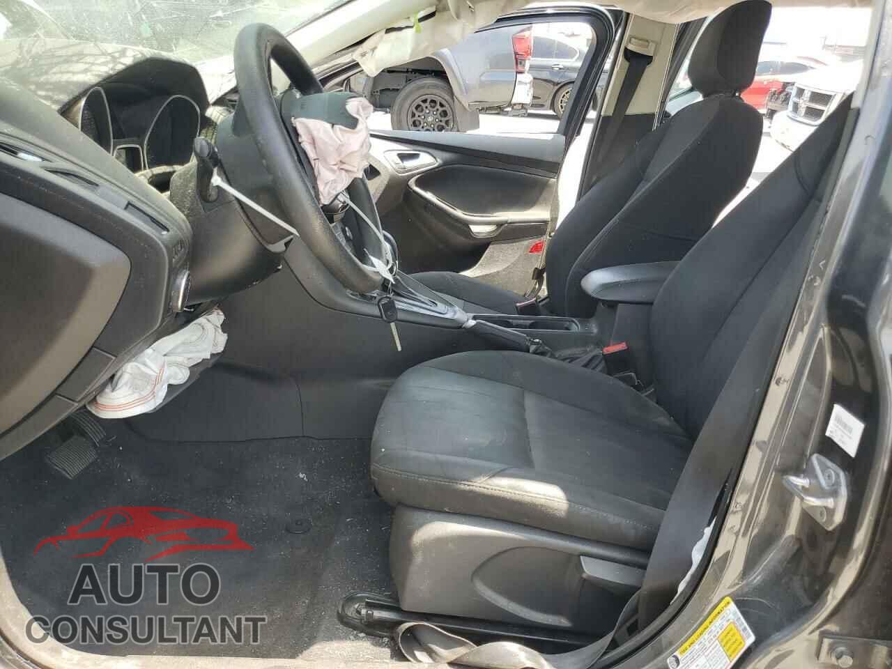 FORD FOCUS 2017 - 1FADP3H20HL230397