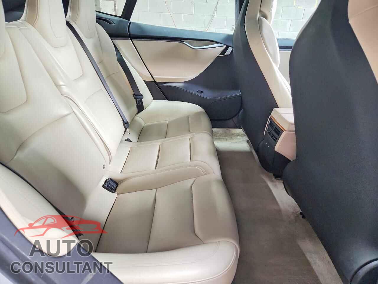 TESLA MODEL S 2019 - 5YJSA1E28KF340099