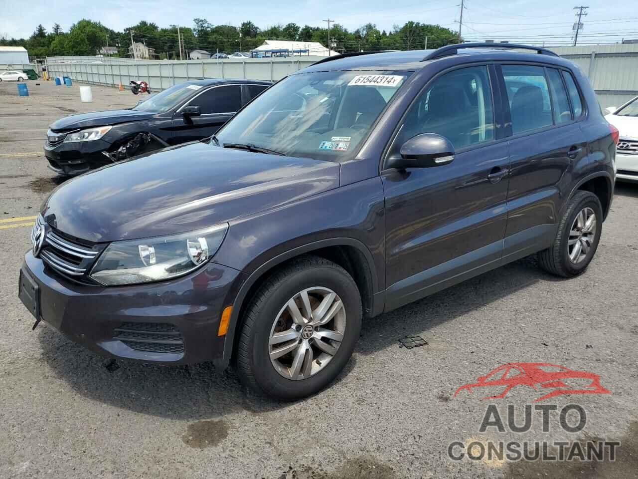 VOLKSWAGEN TIGUAN 2016 - WVGBV7AX2GW575878