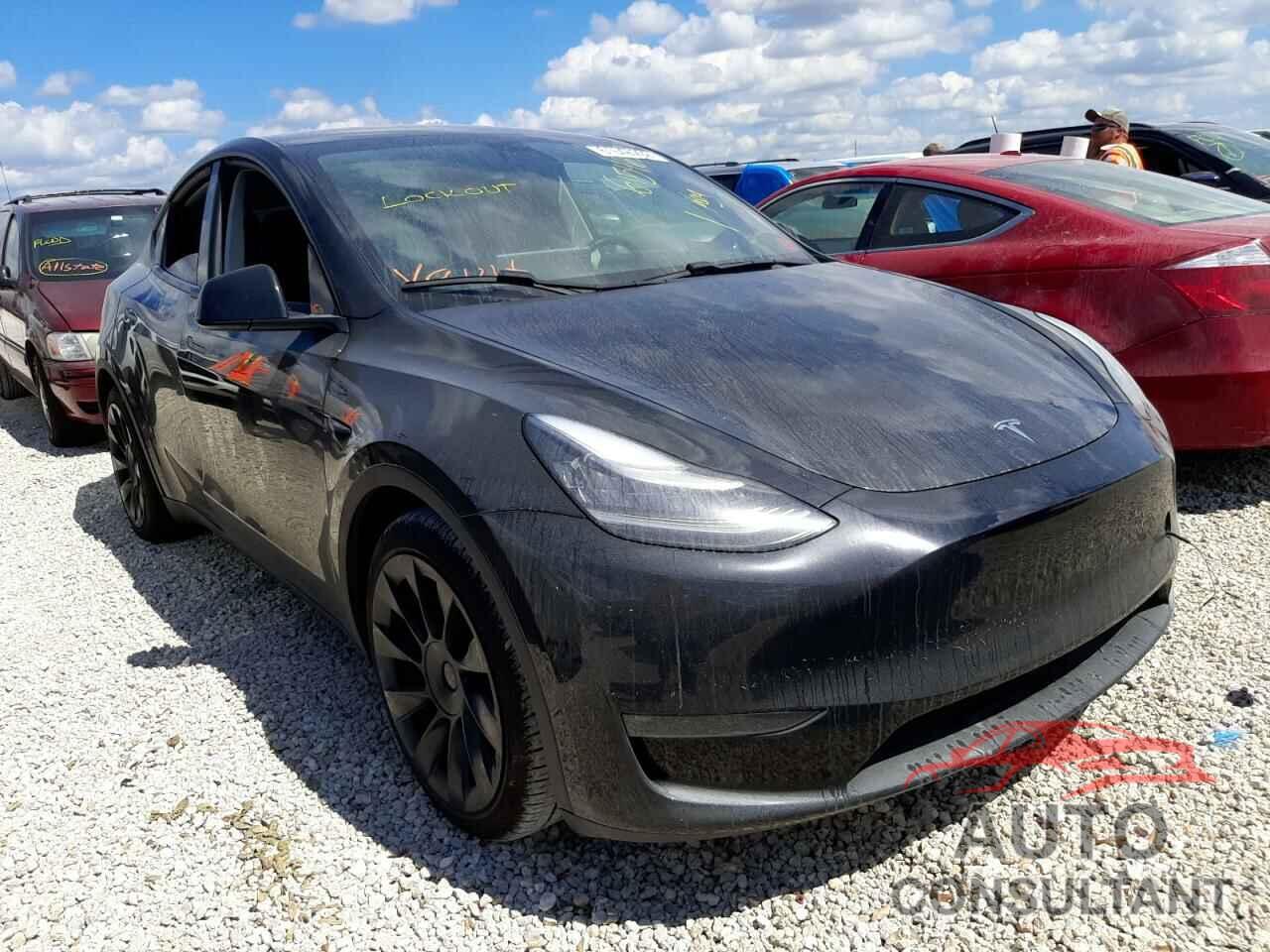 TESLA MODEL Y 2021 - 5YJYGDEE0MF070454