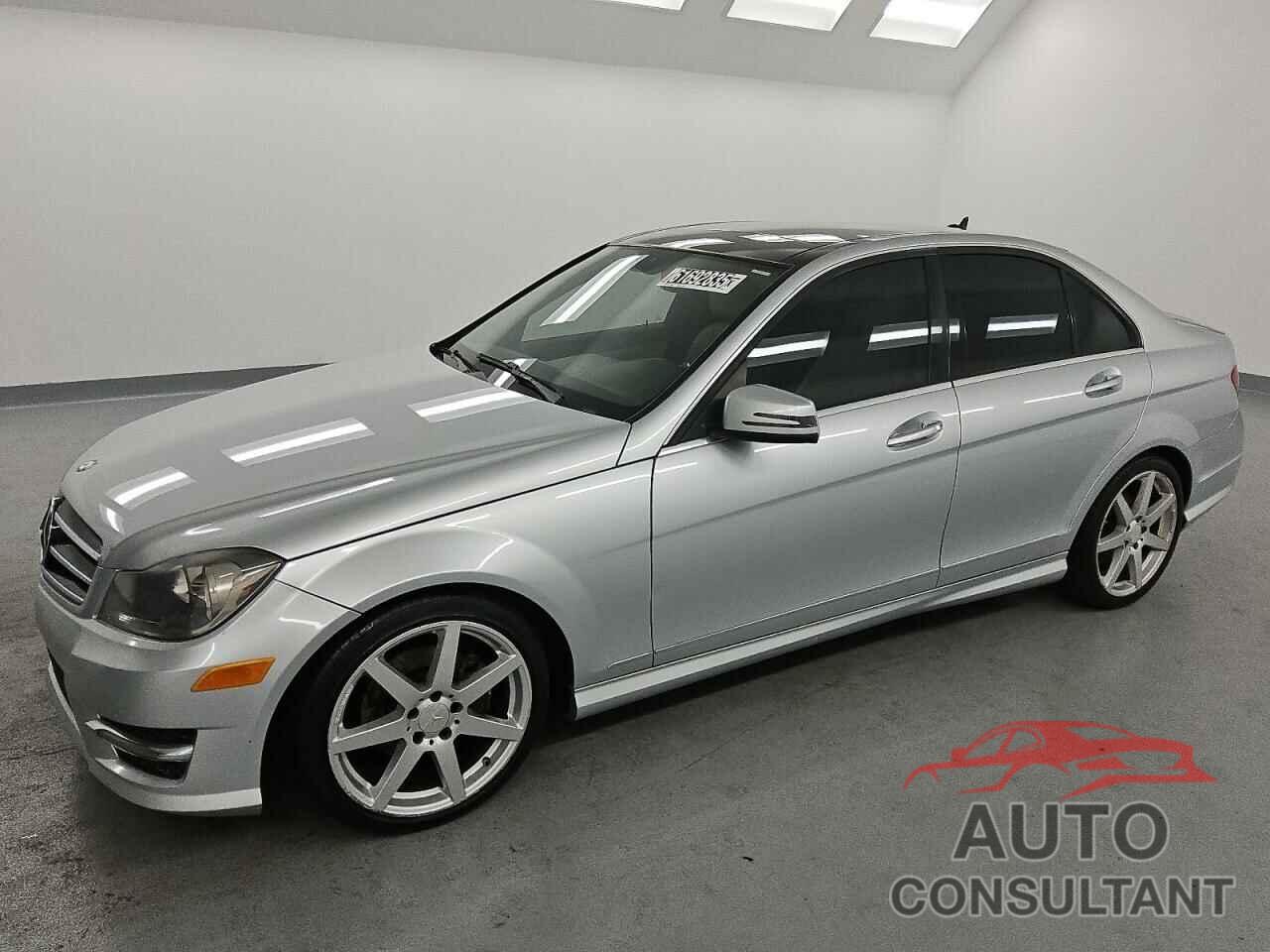 MERCEDES-BENZ C-CLASS 2014 - WDDGF4HB4EG242305