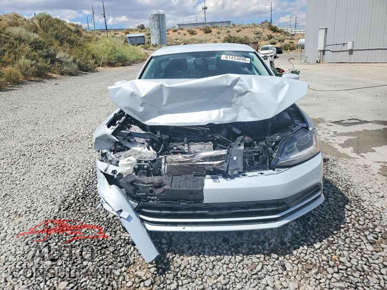 VOLKSWAGEN JETTA 2017 - 3VW2B7AJ9HM414919