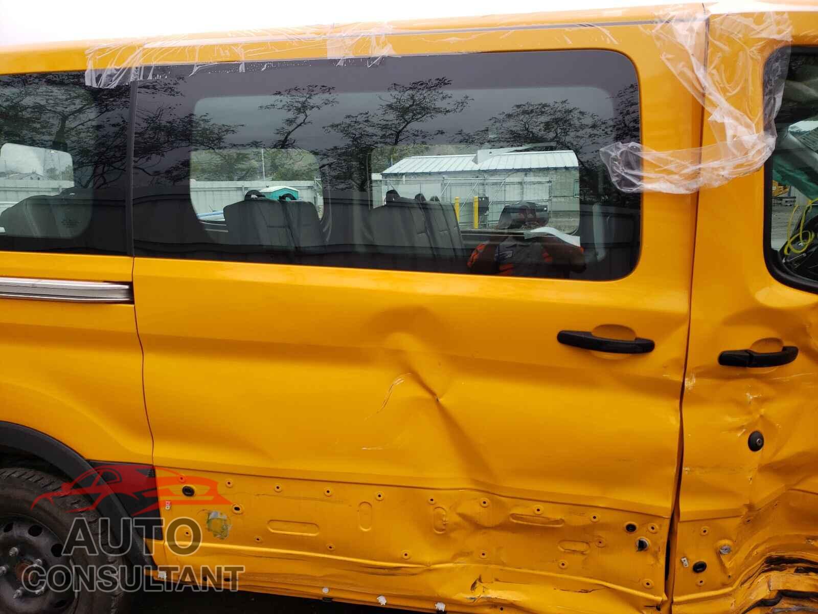 FORD TRANSIT CO 2019 - 1FTYE1YM5KKB39386