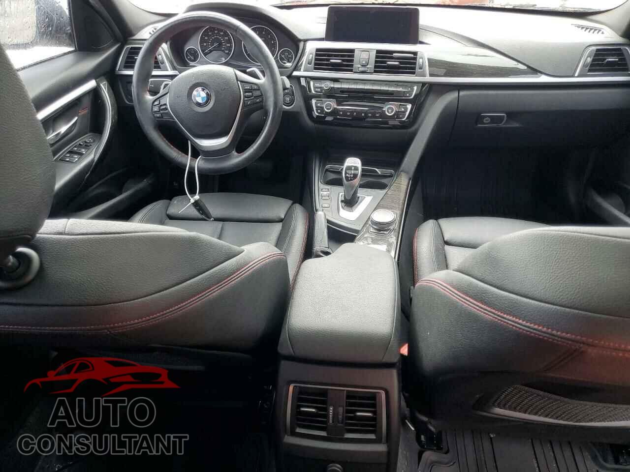 BMW 3 SERIES 2018 - WBA8B9C56JEE82888
