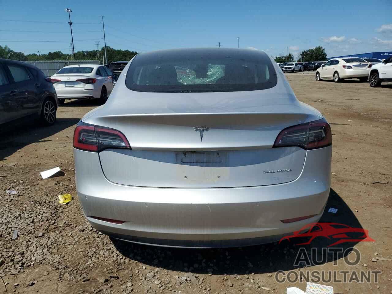 TESLA MODEL 3 2018 - 5YJ3E1EB4JF084924