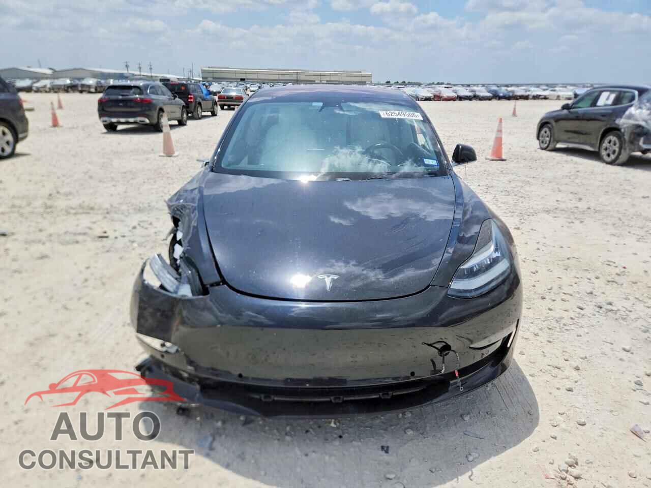 TESLA MODEL 3 2018 - 5YJ3E1EB7JF070077