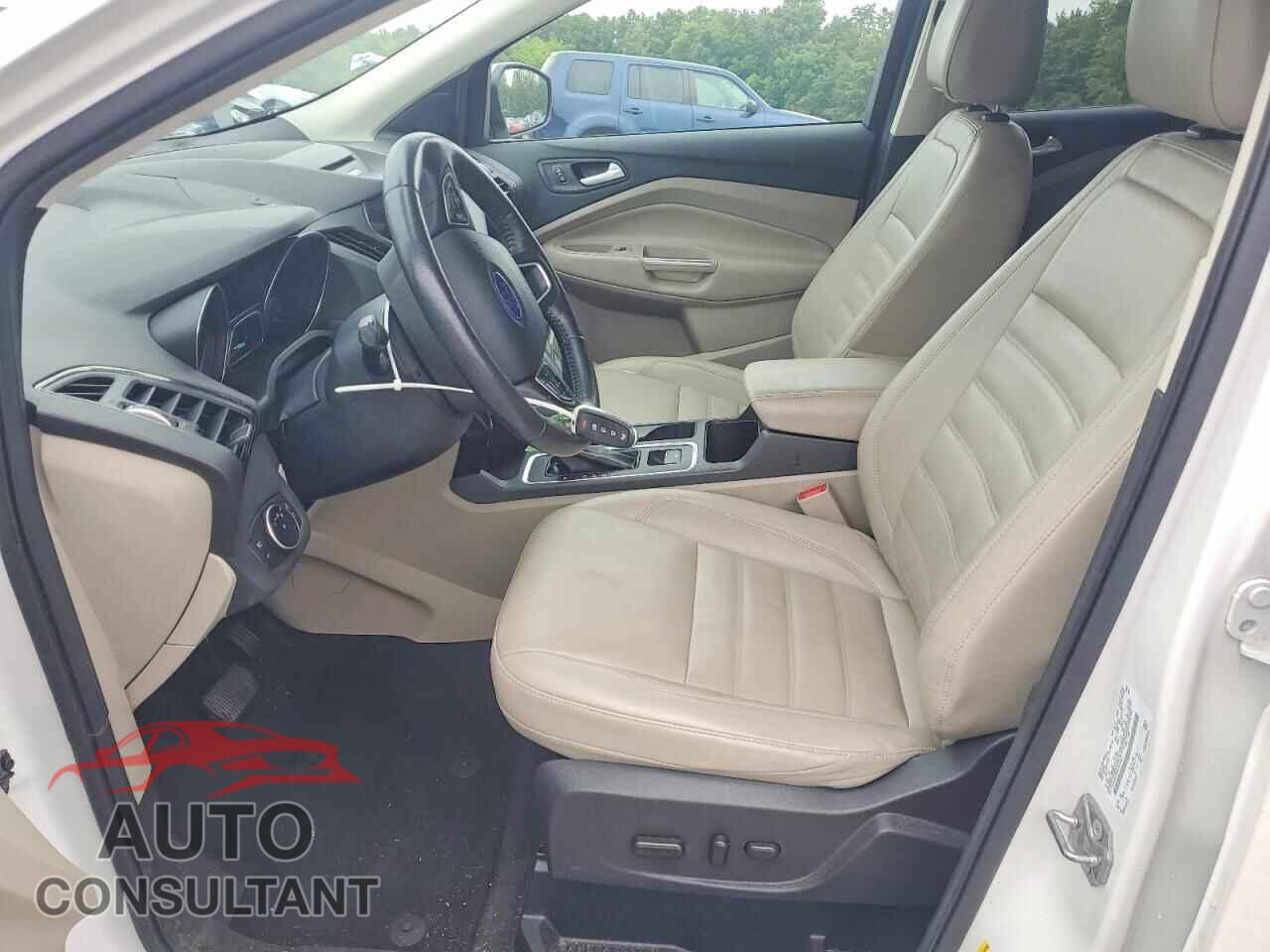 FORD ESCAPE 2017 - 1FMCU9JD6HUD71641