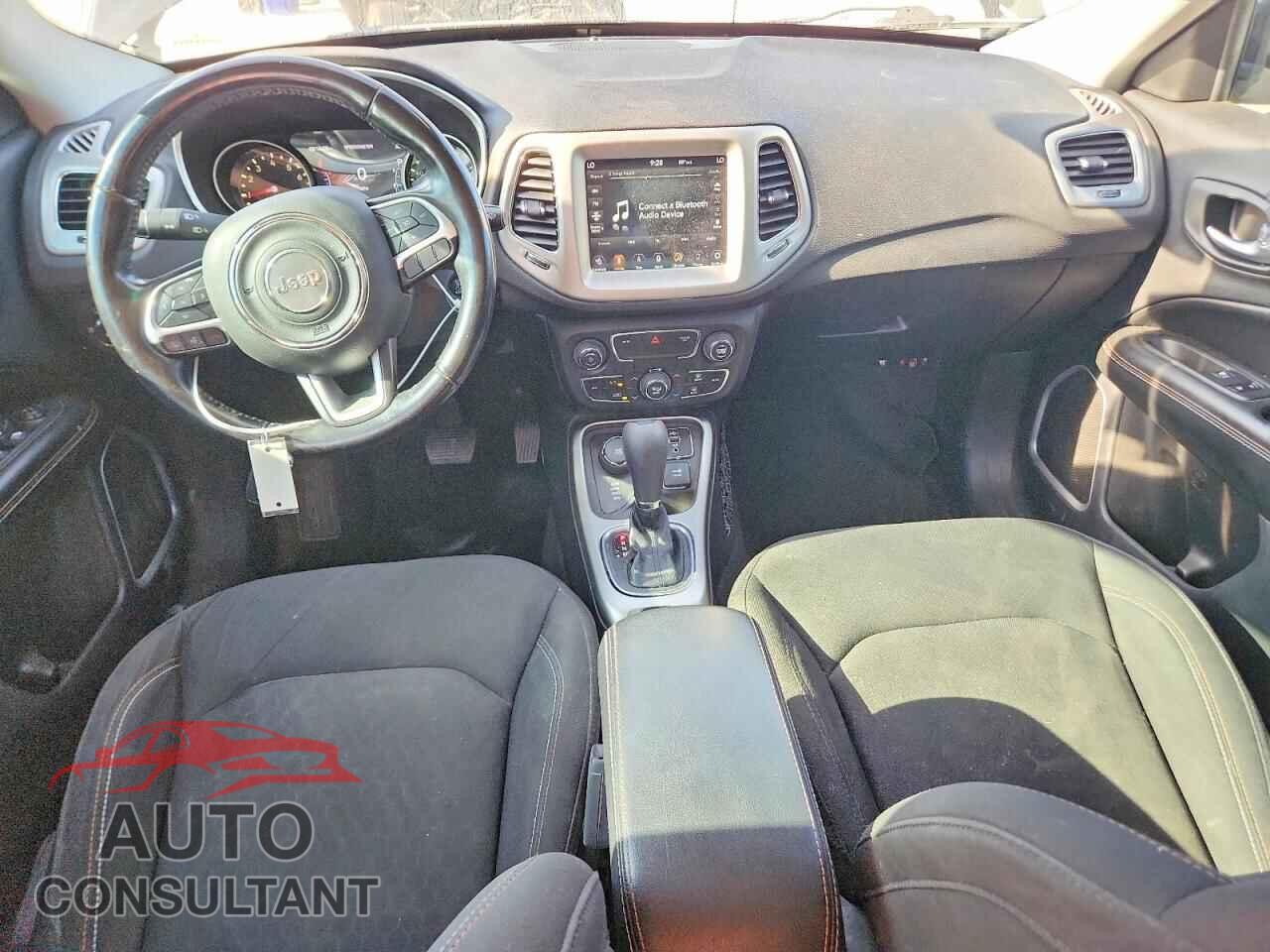 JEEP COMPASS 2020 - 3C4NJDAB7LT245847