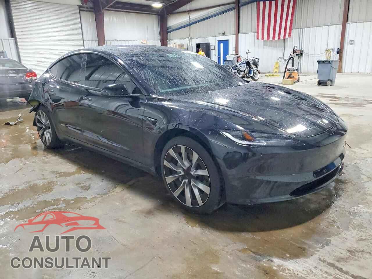TESLA MODEL 3 2025 - 5YJ3E1EA0SF043196