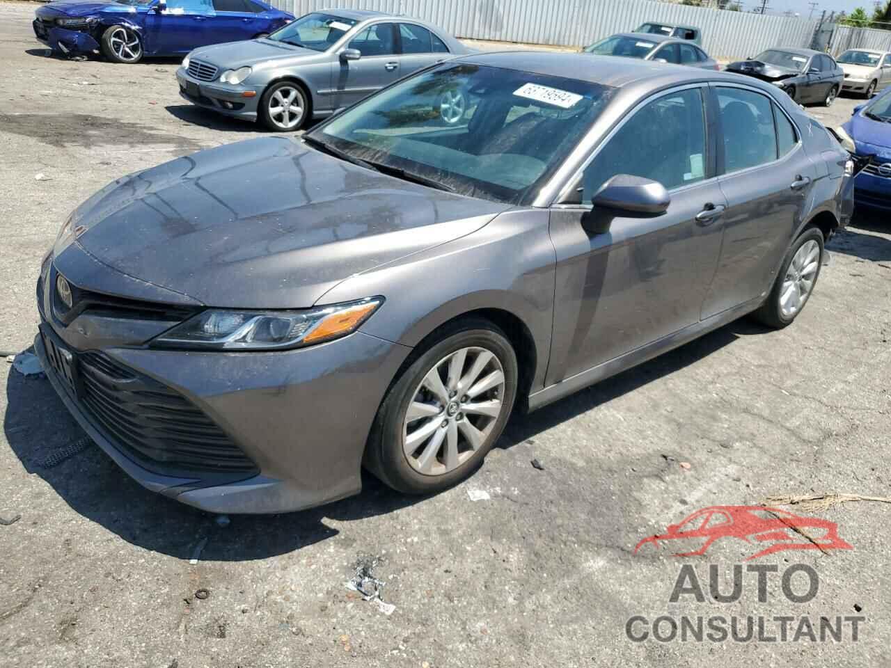 TOYOTA CAMRY 2018 - 4T1B11HK1JU041583