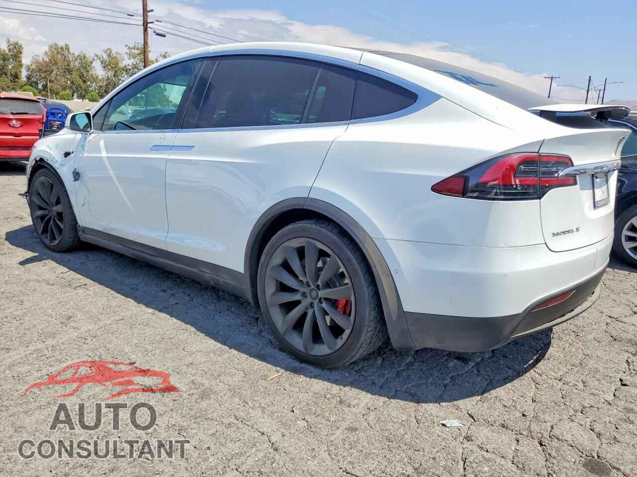TESLA MODEL X 2018 - 5YJXCBE46JF105237