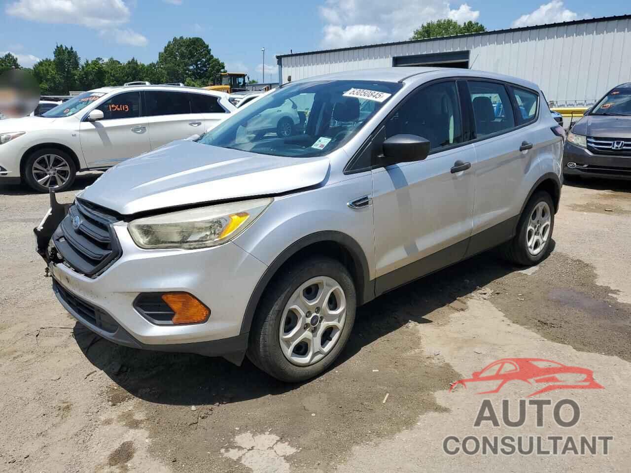 FORD ESCAPE 2017 - 1FMCU0F71HUE01546