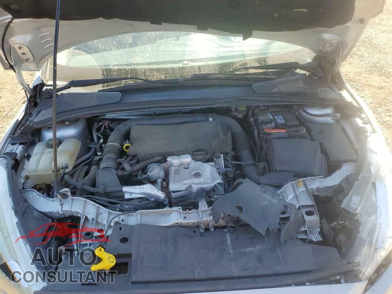 FORD FOCUS 2015 - 1FADP3FE5FL324866