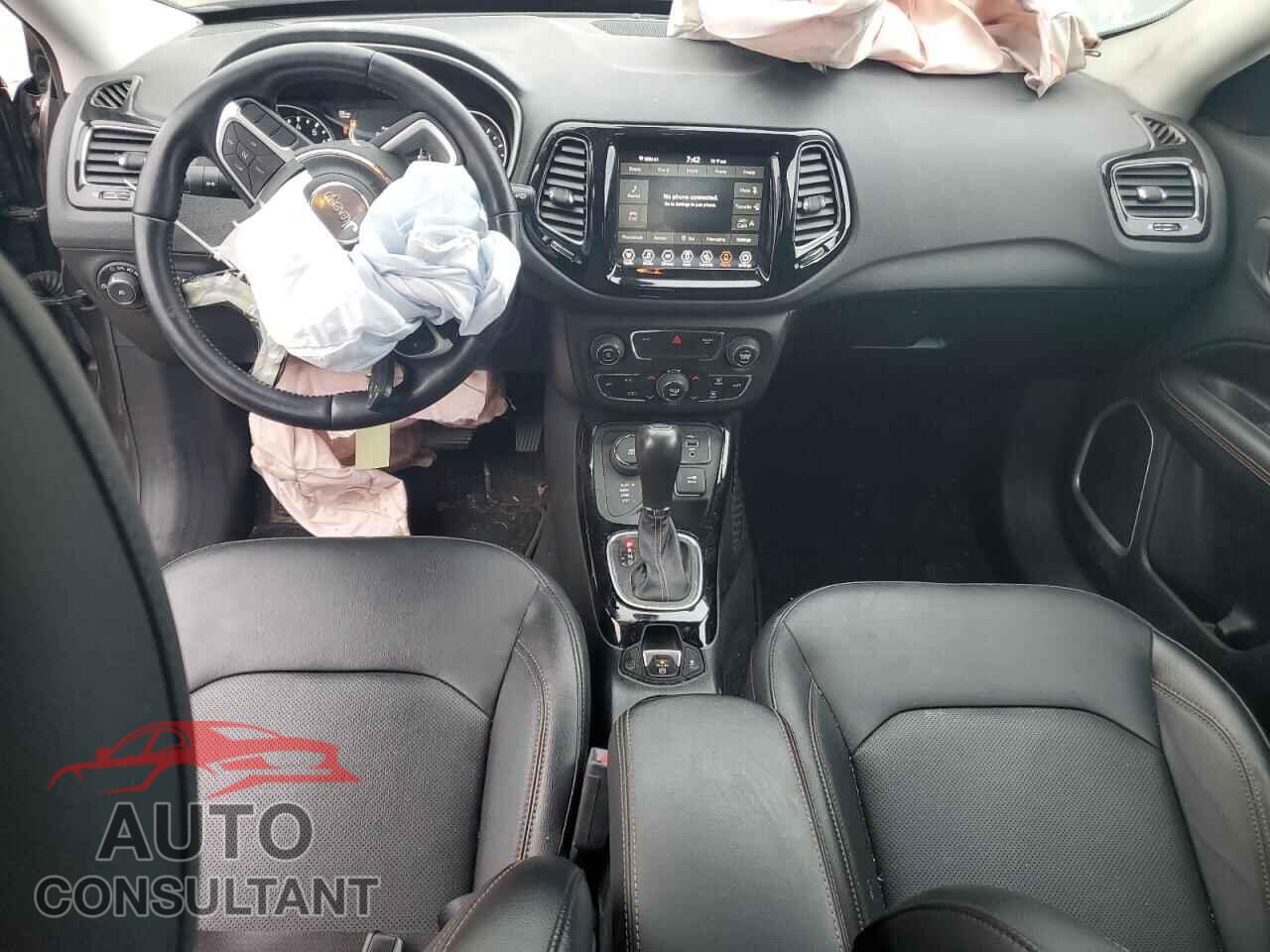 JEEP COMPASS 2020 - 3C4NJDCB0LT228627
