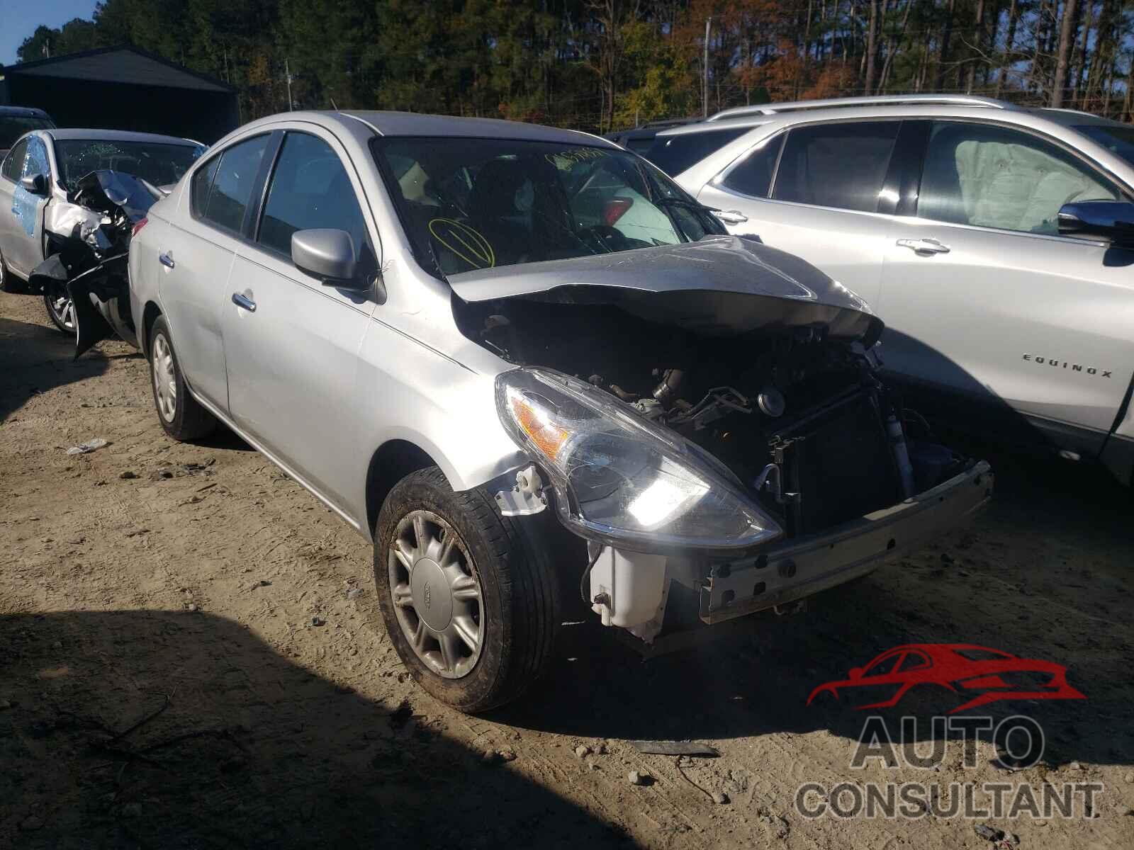 NISSAN VERSA 2018 - 3N1CN7AP0JL800193