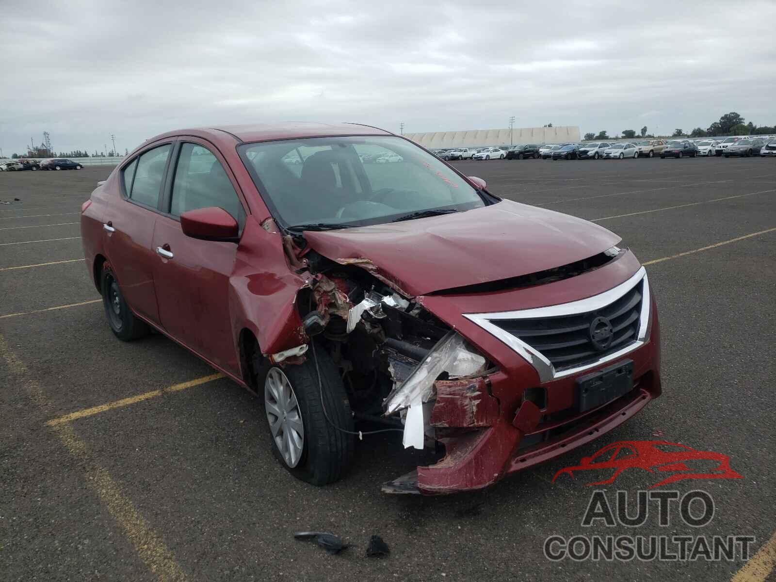 NISSAN VERSA 2018 - 3N1CN7AP9JL801665