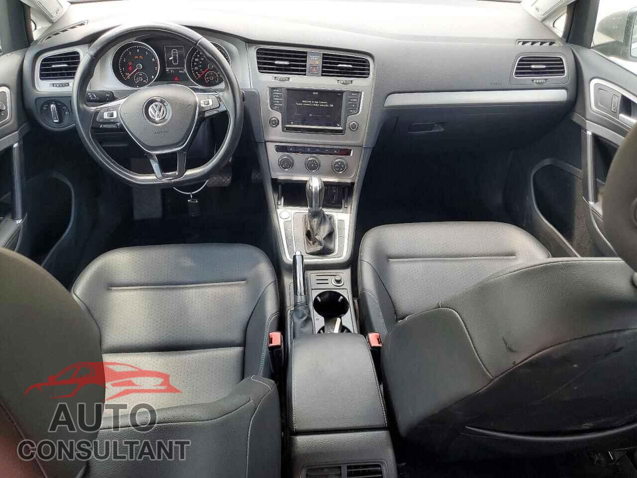VOLKSWAGEN GOLF 2017 - 3VWC17AUXHM501861