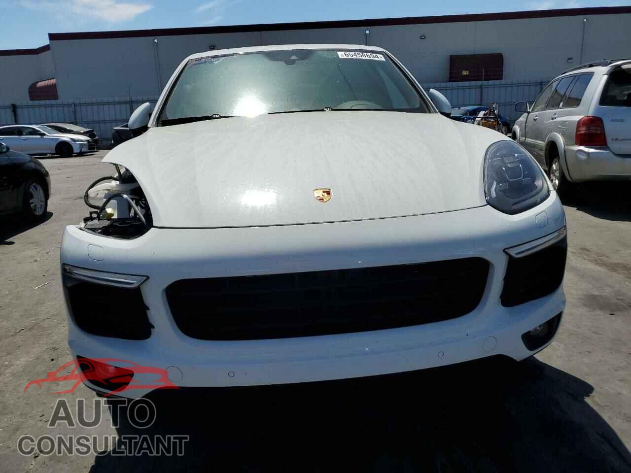 PORSCHE CAYENNE 2017 - WP1AA2A27HKA82871