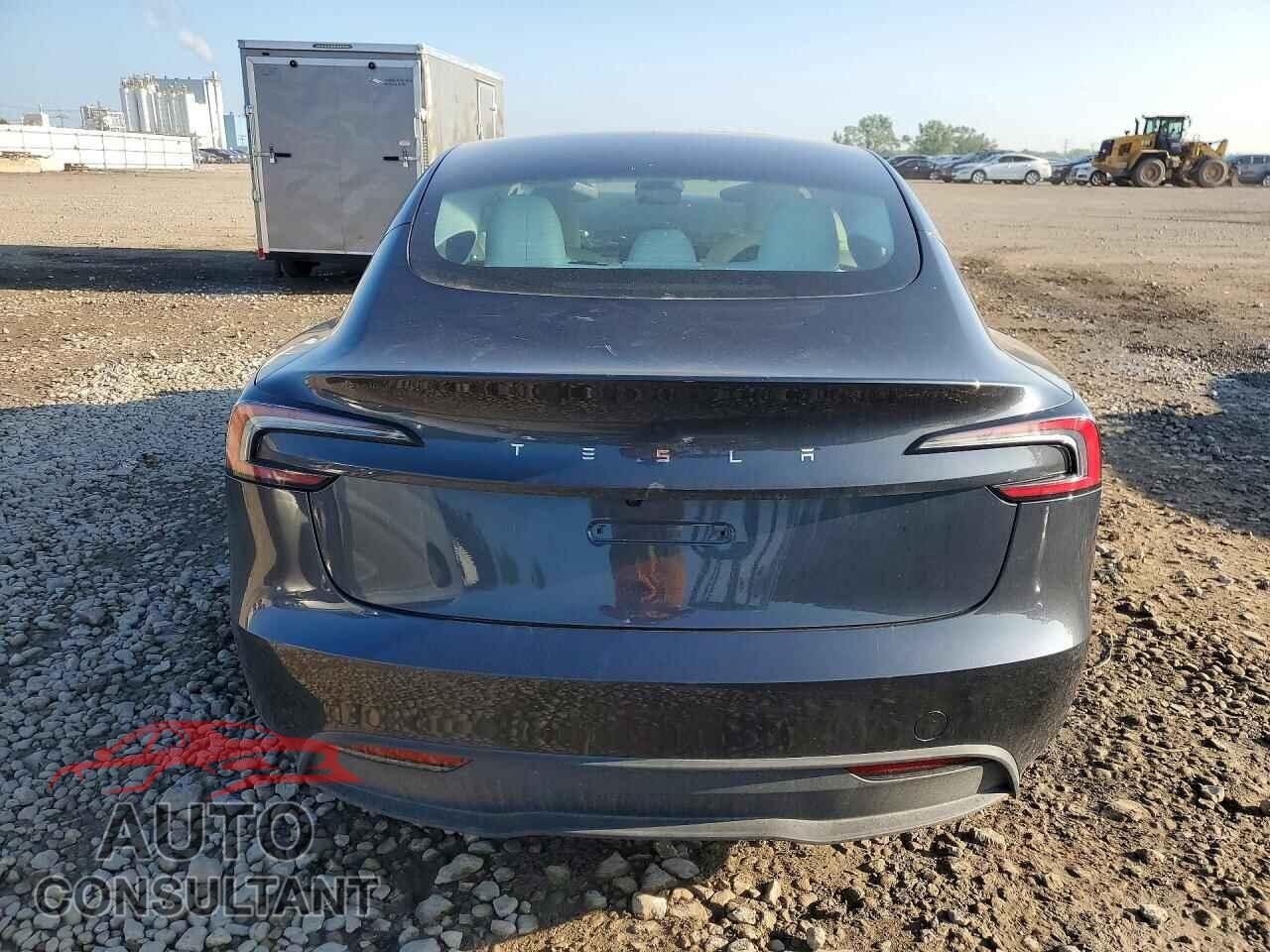 TESLA MODEL 3 2025 - 5YJ3E1EA3SF040468