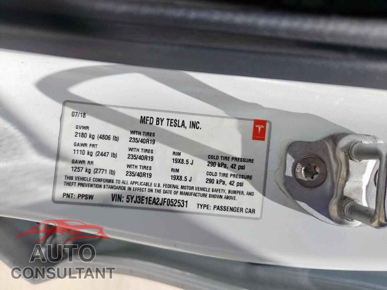 TESLA MODEL 3 2018 - 5YJ3E1EA2JF052531